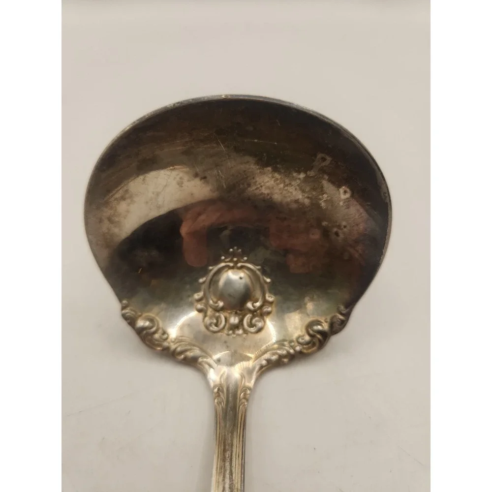 VINTAGE 1877 NIAGARA FALLS SILVER CO FANCY SAUCE GRAVY LADLE